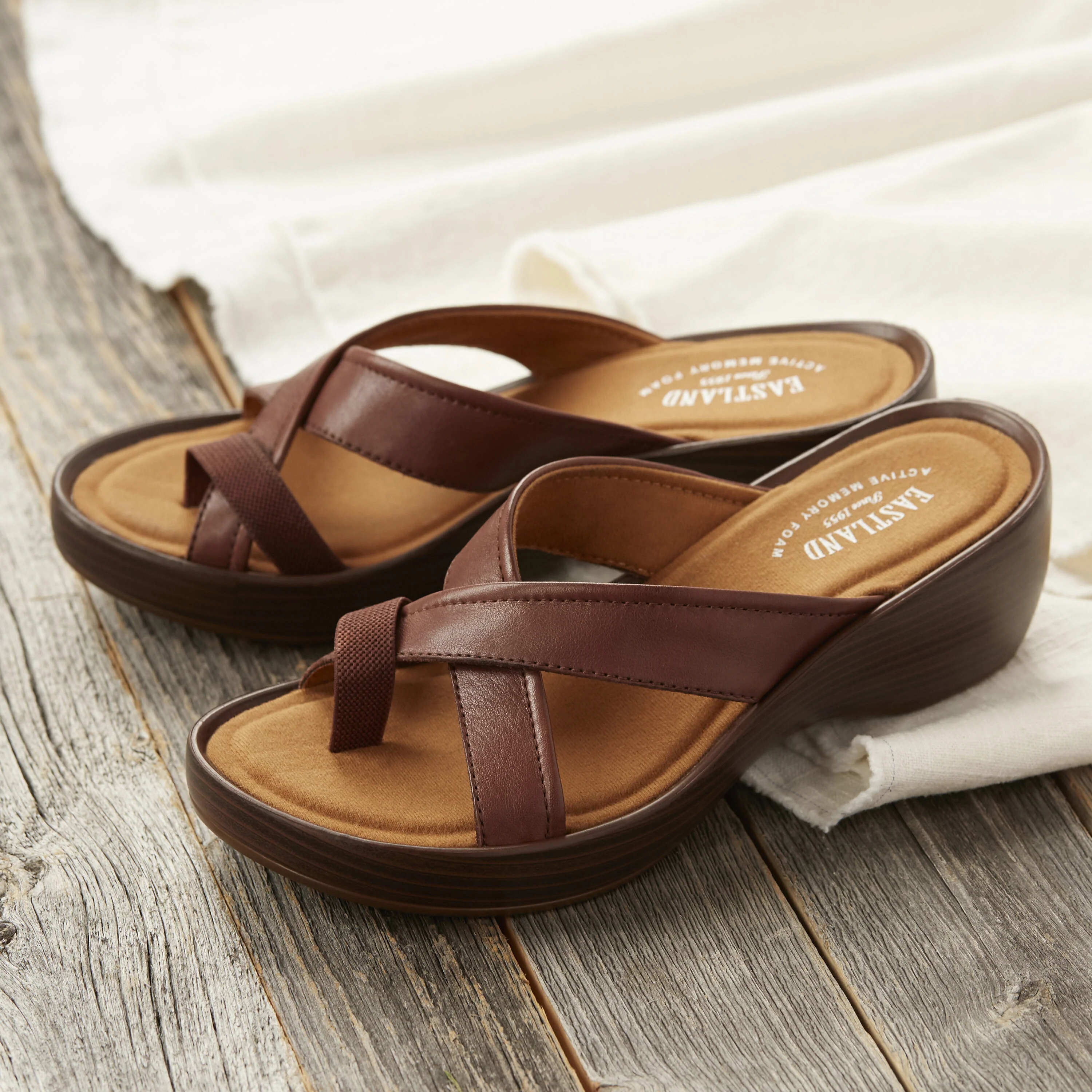 Women's Willow Wedge Sandal - Image 12