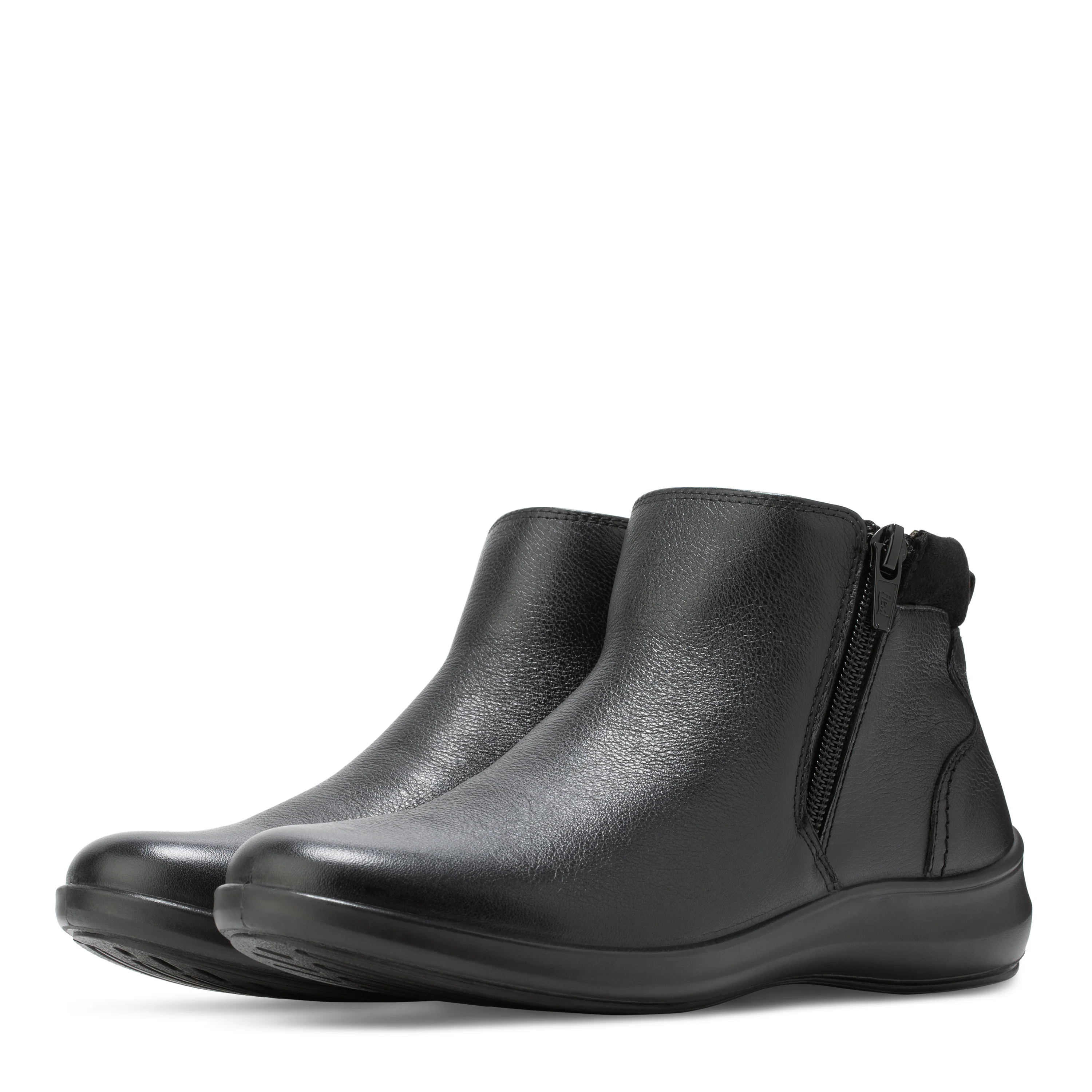 Women's Winnow Chelsea Zipper Boot - Image 5